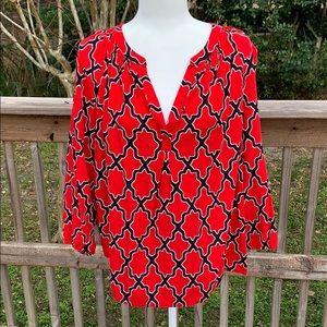 ❌SOLD Crown & Ivy 2X red and black blouse